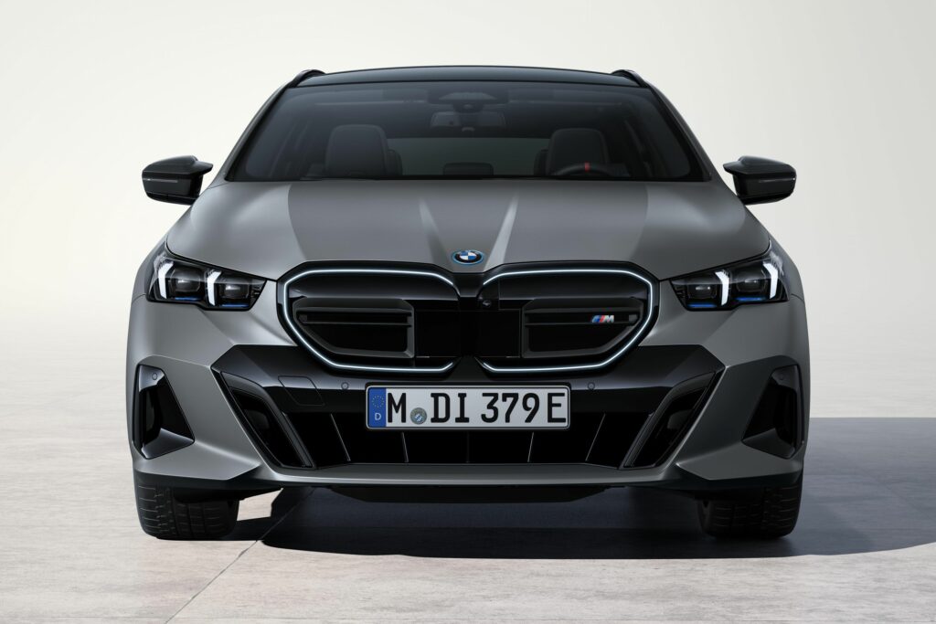 BMW i5 Touring électrique