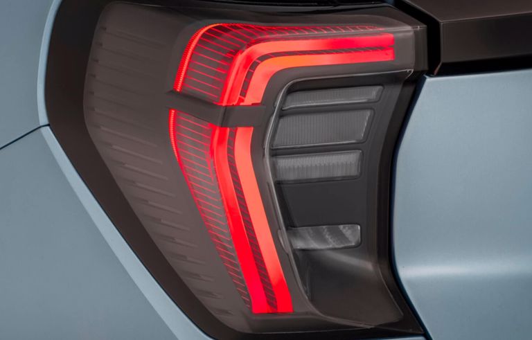 Feu arrière ford explorer électrique