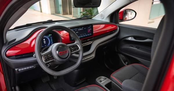 fiat 500 electrique fiche technique intérieur