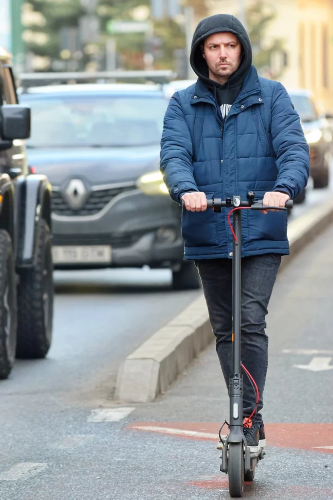 Pourquoi certaines villes d’Allemagne interdisent les trottinettes électriques dans leurs transports en commun